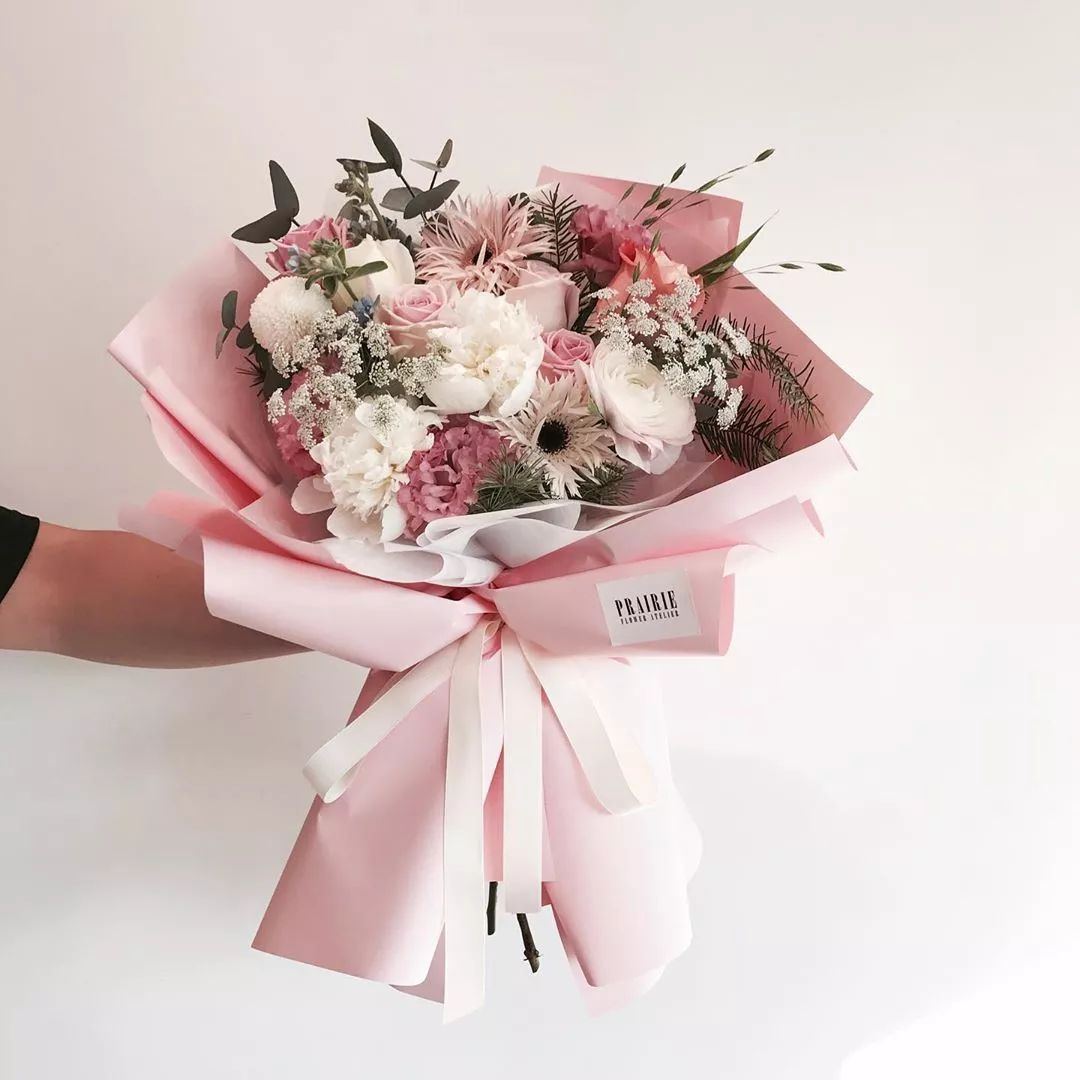 以香槟玫瑰为主的韩式花束,清新柔和治愈系韩式花束