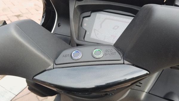 阿普利亚srmax250,阿普利亚srmax250座高