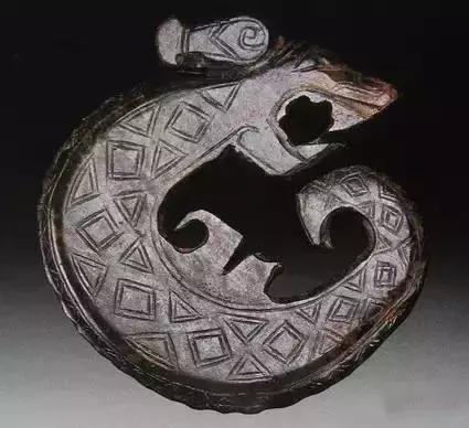 玉得五色沁胜得十万金是什么意思,玉有五色胜过万金