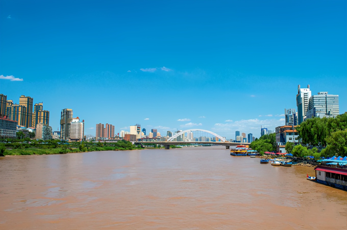 雅丹一日游最佳去处,水上雅丹游玩避坑