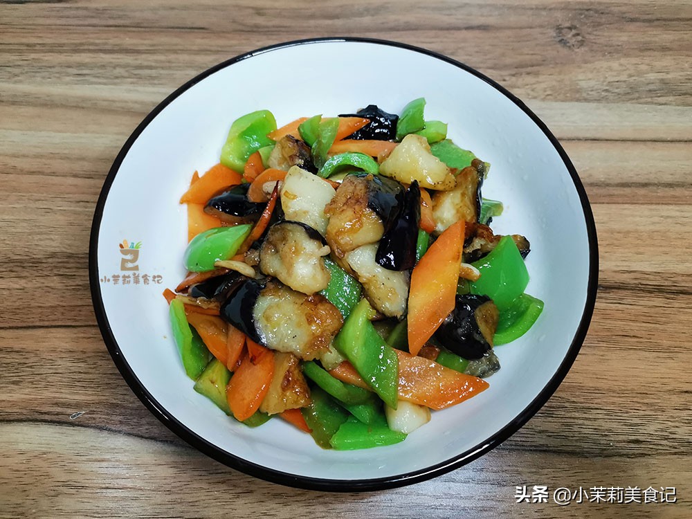 炒茄子不吸油诀窍,炒茄子费油只需小技巧