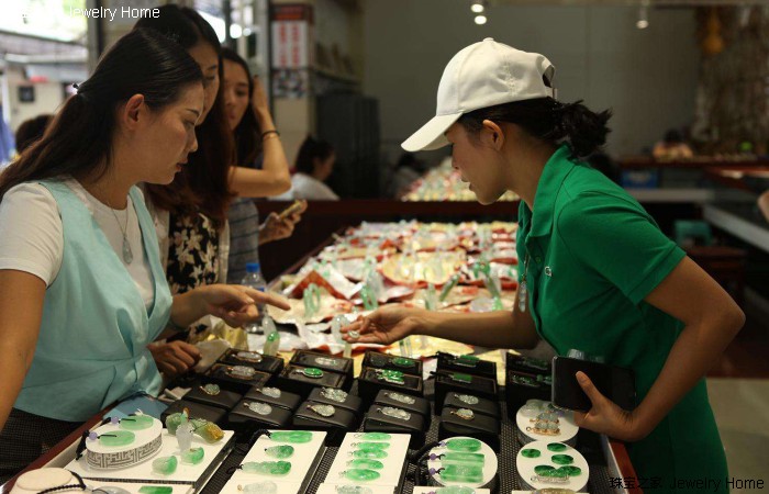 高仿珠宝伤害到底有多大,中国假的珠宝