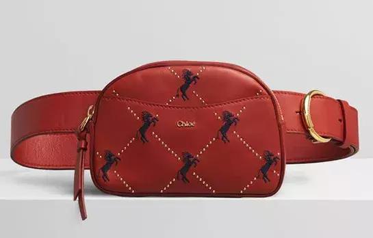 刘雯今年最流行的包,刘雯同款包时尚潮流大牌大容量