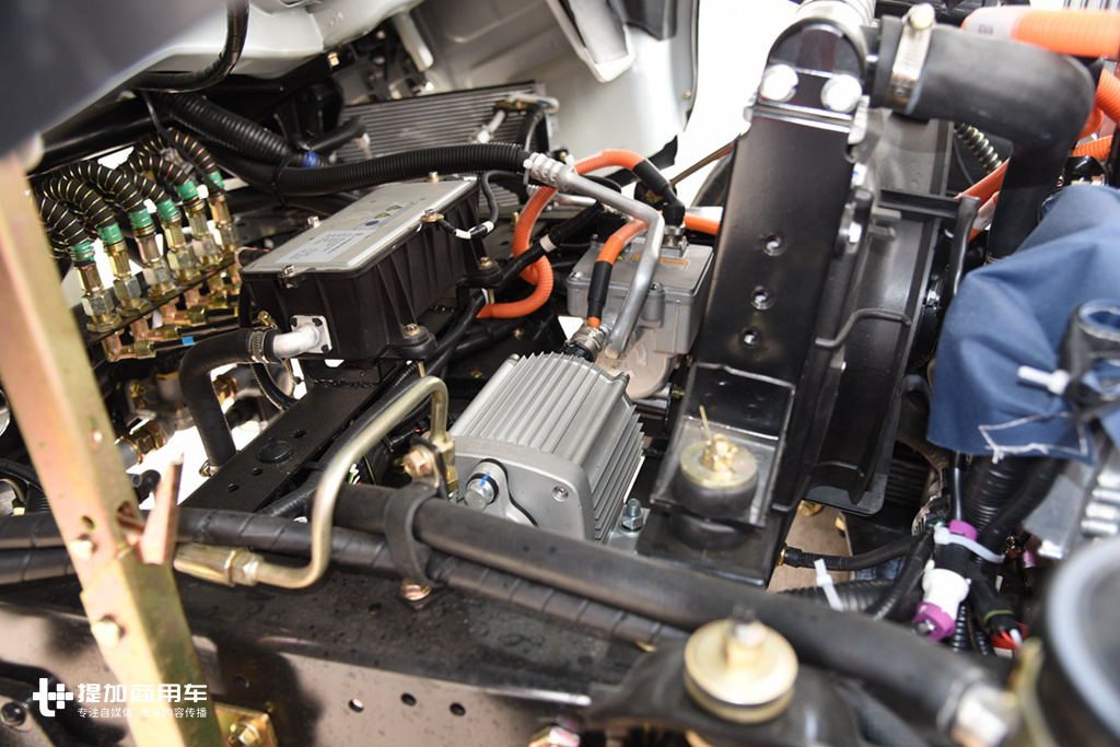 五征飞碟奥驰轻卡导风罩,五征飞碟轻卡新能源