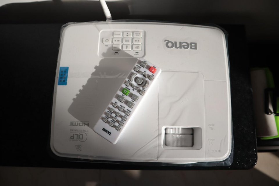 明基e500投影仪的接口说明详细,明基e560怎么无线投影