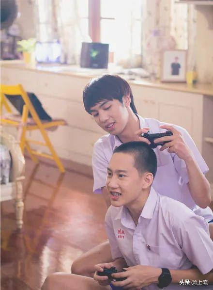 泰国流行戴牙套,泰国最近很火的牙套