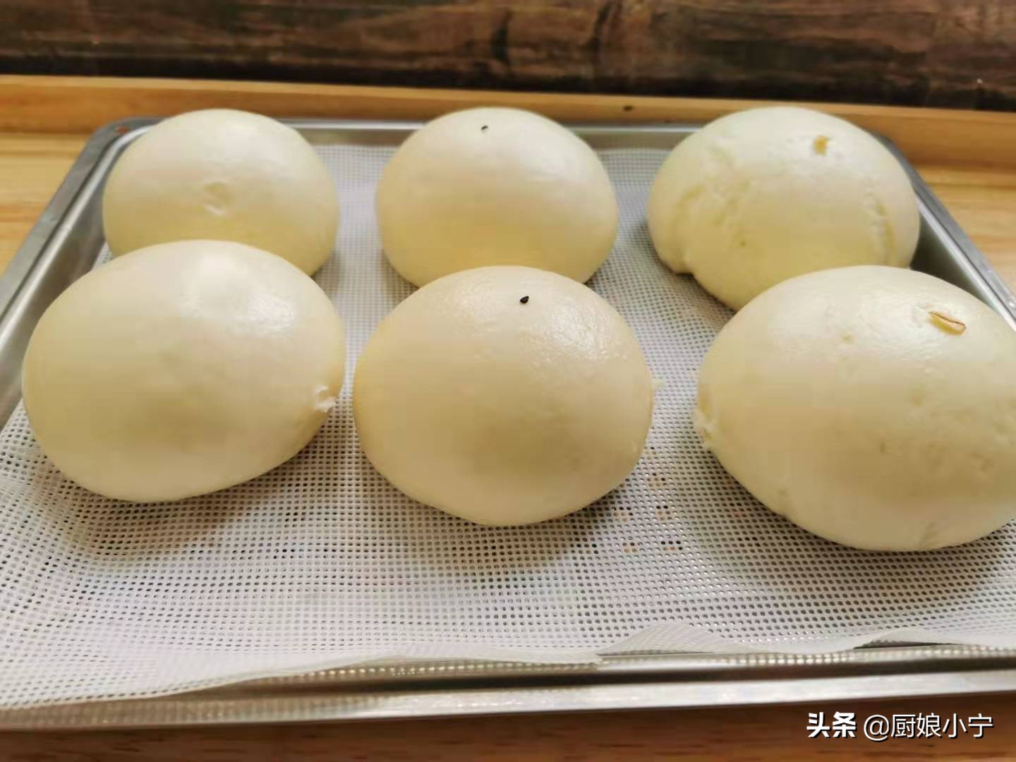 冬季发面馒头不硬的方法,发面馒头蒸熟不塌陷的秘诀