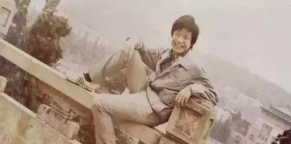 孩子，别怕读书苦，那是你去看世界的上坡路