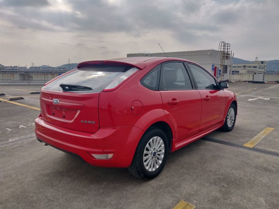 2014年福特福克斯两厢二手多少钱,3万元二手福特福克斯两厢