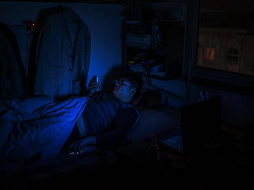 防蓝光护眼的正确方法,爱德华医生护眼灯央视曝光