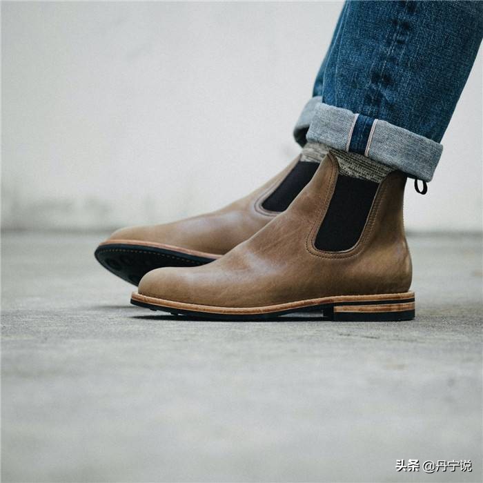 最适合工装靴的裤子,牛仔裤工装靴搭配图片