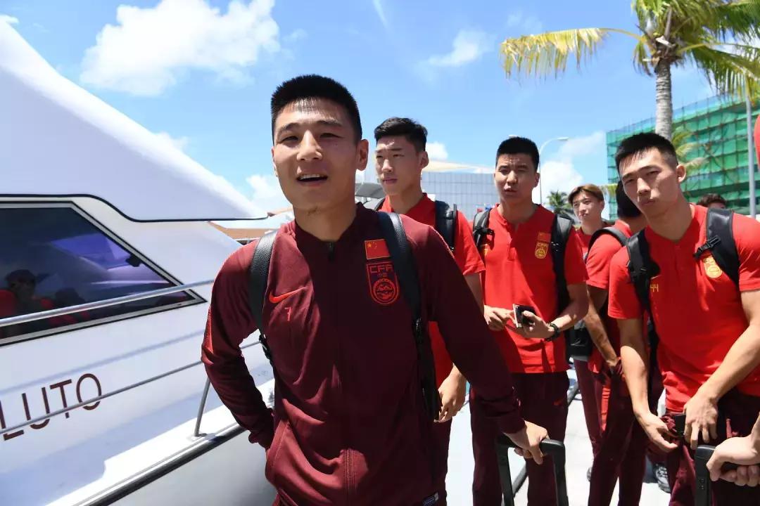 艾克森国足12月份比赛,艾克森领衔正直播国足世预赛首战