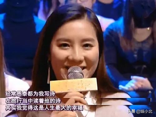 成名后爸爸去世，不婚却爱上小10岁女主播，“吕秀才”的跌宕人生