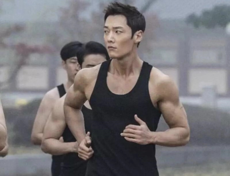 韩国男星评价崔振赫,崔振赫眼部受伤视频