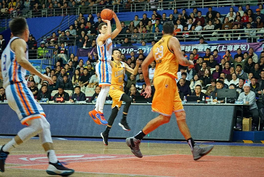 现场看cba去哪里看,现场看cba有多震撼