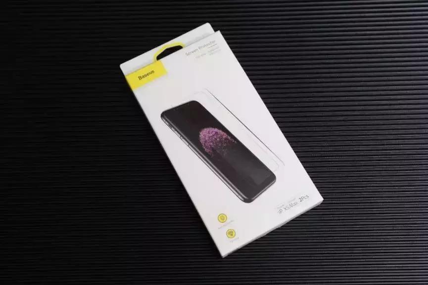 iphone最好贴什么样的钢化膜,iphone13钢化玻璃膜