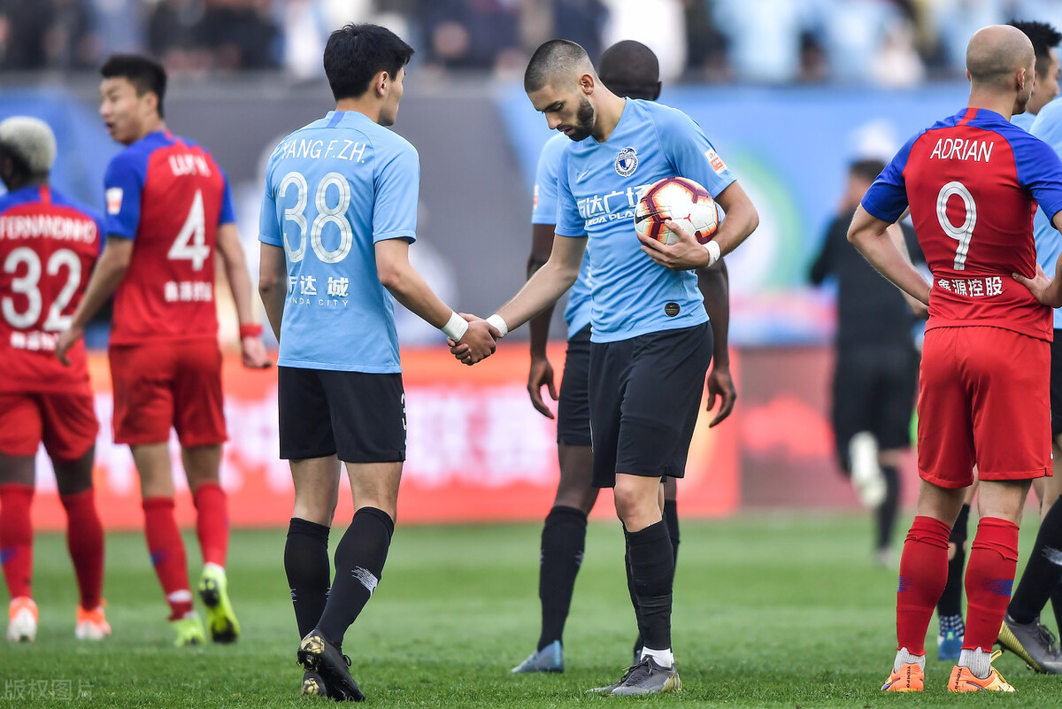 昔日大连人新星遭中乙球队抛弃曾获舒斯特尔重用24岁无球可踢？