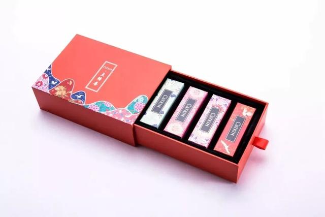 圣诞节你要和谁在一起过,圣诞节怎么给男朋友惊喜异地