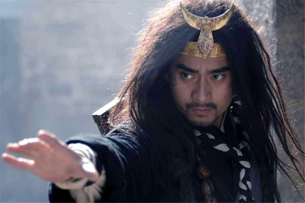 少不看三国老不看水浒正确说法,俗话说少不看水浒老不看三国