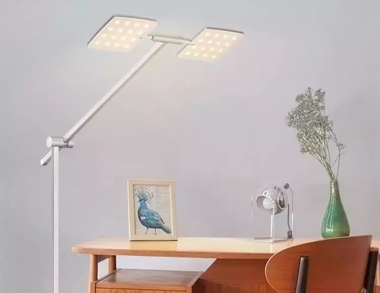 led护眼台灯设计,智能护眼有设计感的台灯
