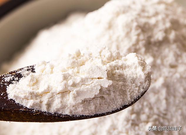 夏天面粉有虫吃了有害吗,面粉里面有了潮虫还能吃吗