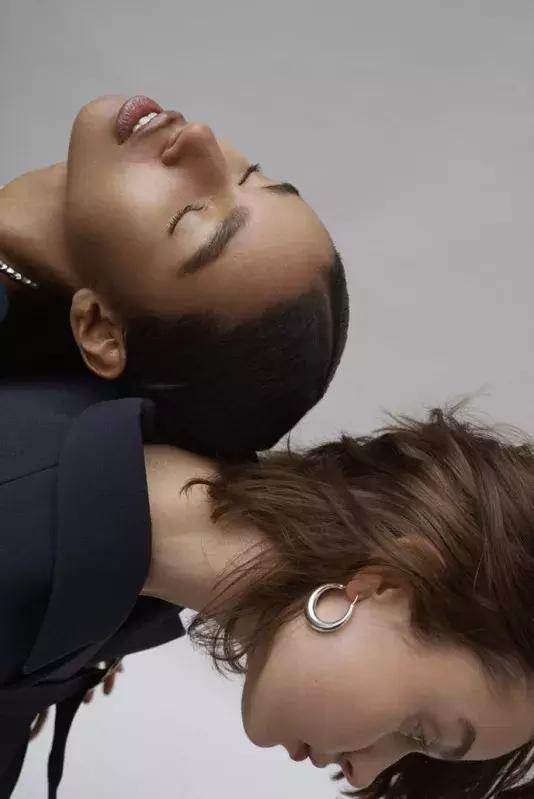 宋祖儿欧阳娜娜李庚希,宋祖儿和欧阳娜娜同款