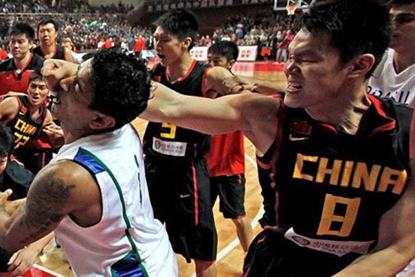 中国男篮u17国青对战英国,u17男篮掀翻男篮成年队