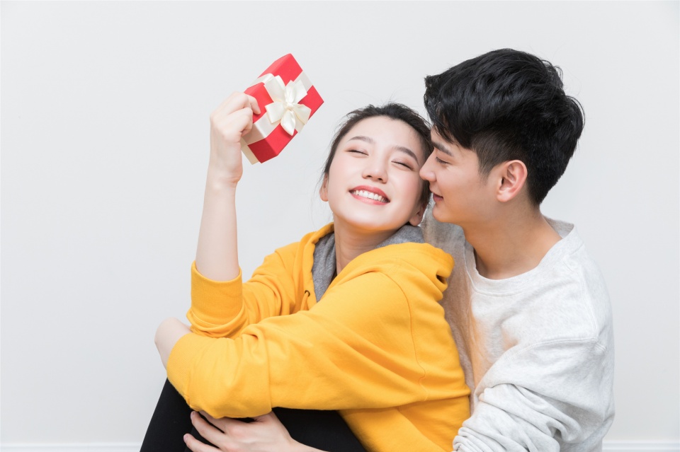 爱一个男人不需要理由,不管你多爱一个男人要注意三点