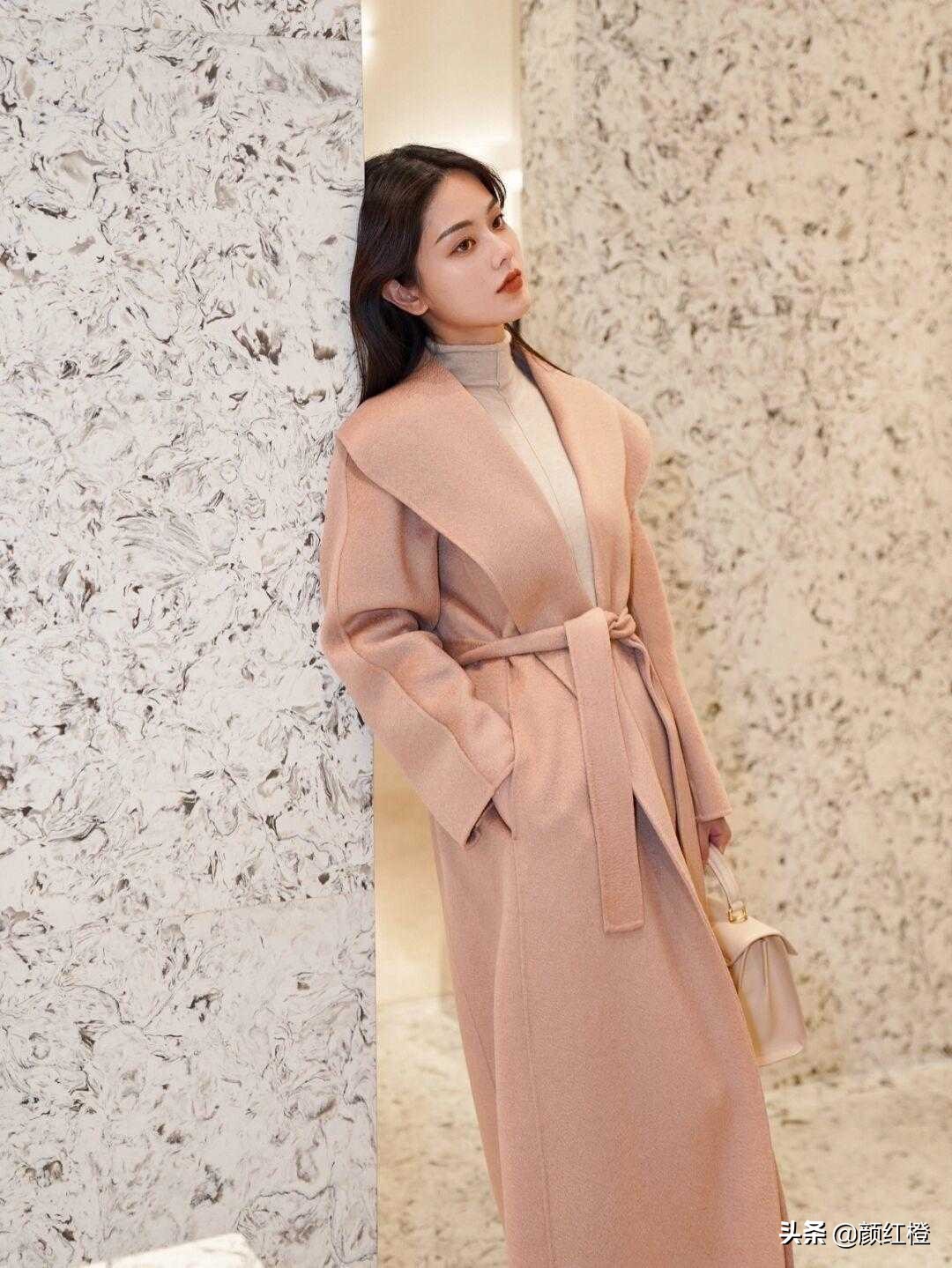 粉色的4种穿搭方法温柔又优雅,九大最时髦的穿搭配色