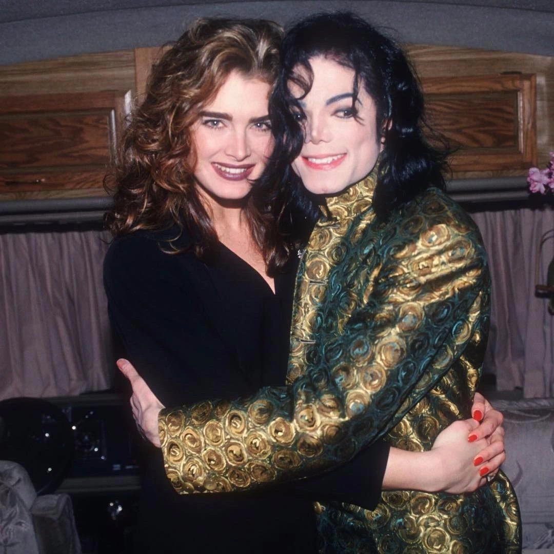 12岁美成“奇迹”，中年长残、失婚、不孕，为何却是MJ最爱的女人