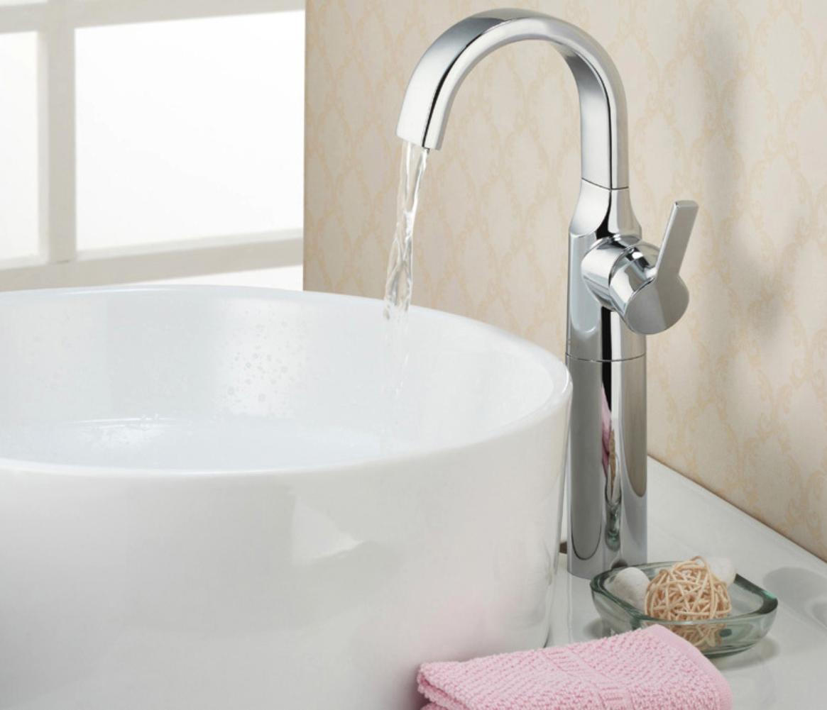 卫浴柜和浴缸哪个好用一些,卫浴选购