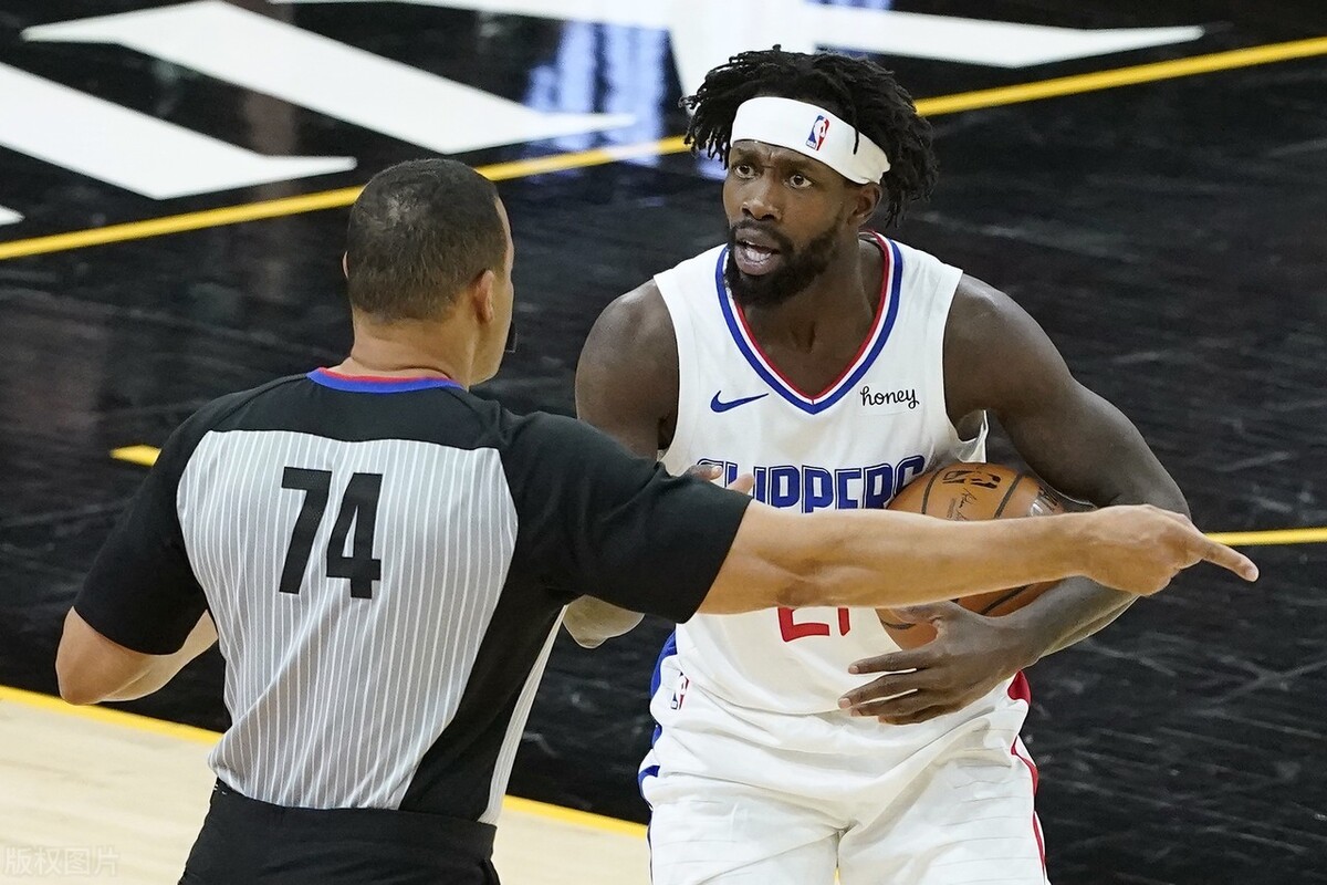 布克集锦48+5+6创下个人赛季新高,布克40分4板包夹失误