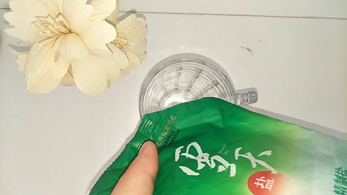 手指头扎刺很深没有刺尾取出妙招,手指头扎刺怎么弄出来不用白醋