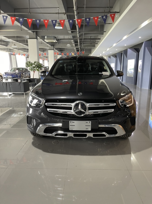 进口2018款奔驰glc300落地价,奔驰glc300amg款进口轿跑价格