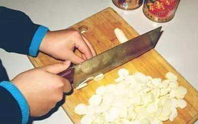 常吃山药能治好胃病吗,切完山药手痒是对山药过敏吗