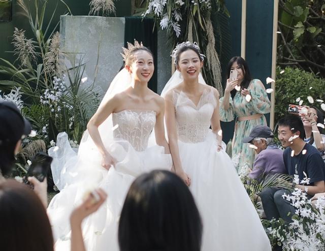 继承杨丽萍衣钵的是谁,杨丽萍衣钵谁继承了