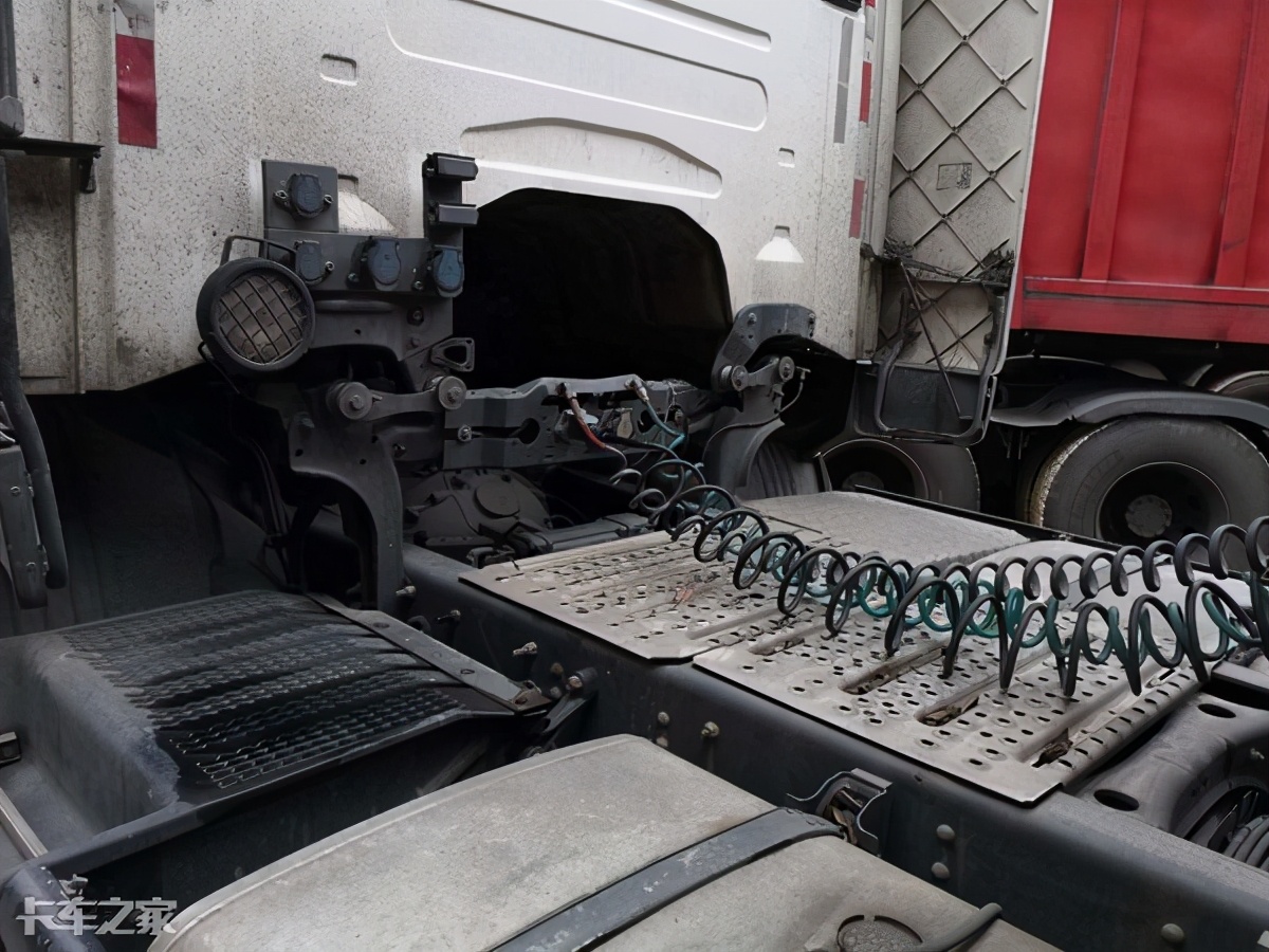 二手斯堪尼亚和国产新车，花一样的钱，你会怎么选？