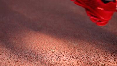 adidas三条杠运动鞋,adidas三条纹鞋舒适感