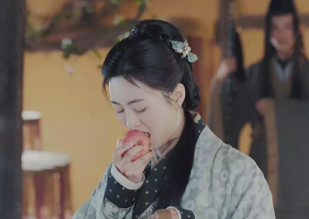 剧情雷人设糟，一山更比一山“高”，新倚天终于找到垫背的了