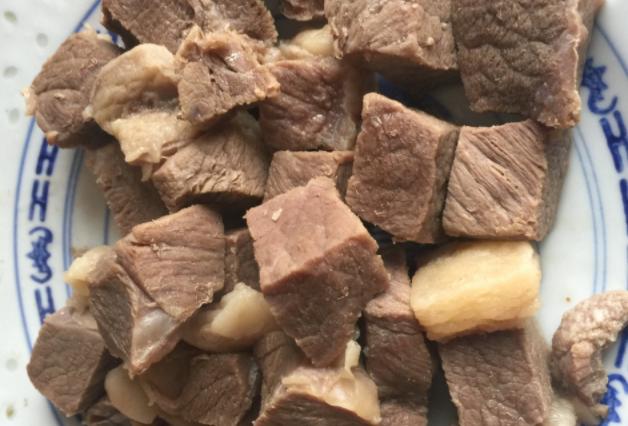 炖牛肉三个秘诀,土豆炖牛肉怎么做牛肉不硬