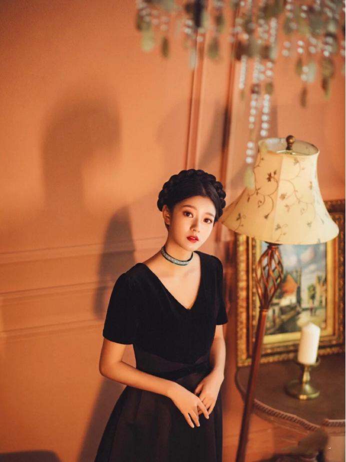 最近很火的轻奢款妆容,古典妆容适合什么风格的人