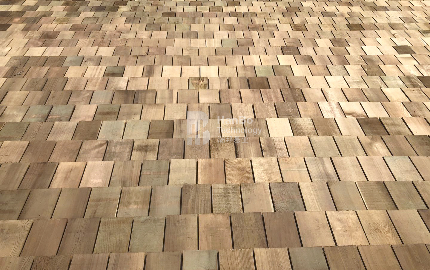 木制屋顶陶瓷瓦施工流程,木板沥青瓦施工视频完整版