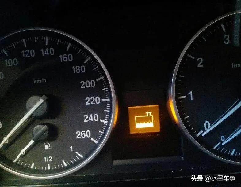 防冻液直接添加好还是彻底换掉好,发现车防冻液少了怎么办