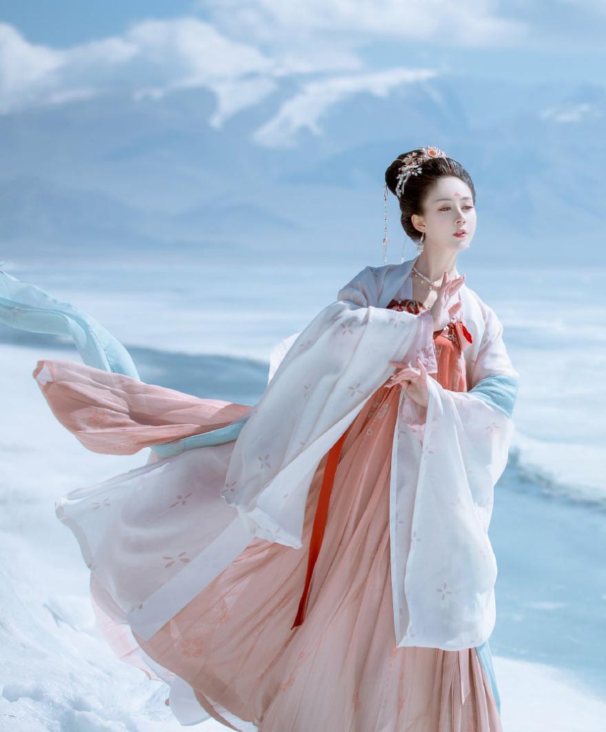 简单好看百搭的汉服造型,简单又好看的汉服裙子