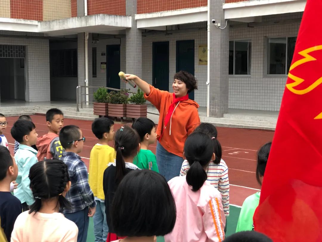 你好红领巾活动方案和总结,红领巾小学生入队仪式新队员发言