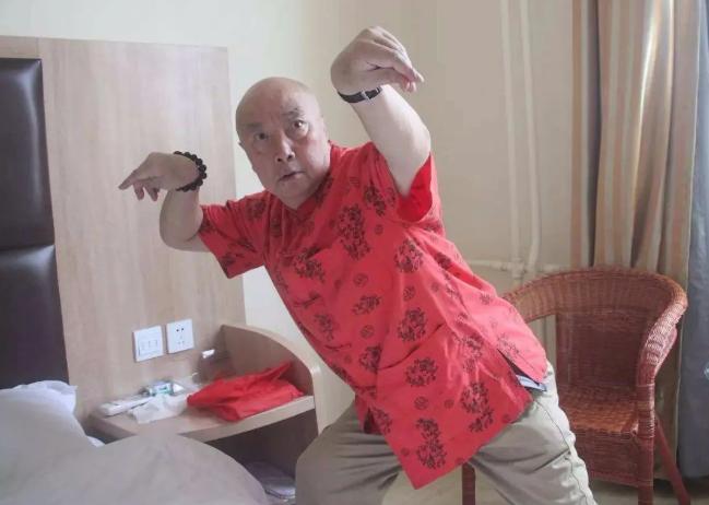 螳螂拳大师于海一路走好,武术大师于海螳螂拳