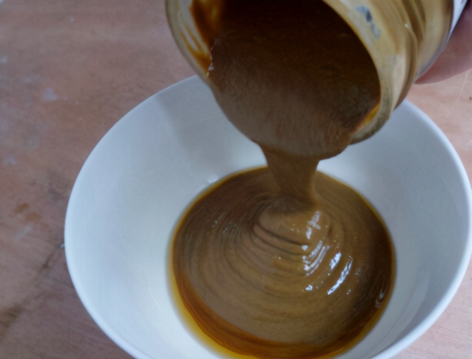 调芝麻酱用的油是怎么熬制的,调芝麻酱最简单做法