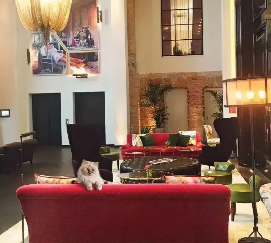 老佛爷卡尔生平,老佛爷卡尔为什么叫老佛爷