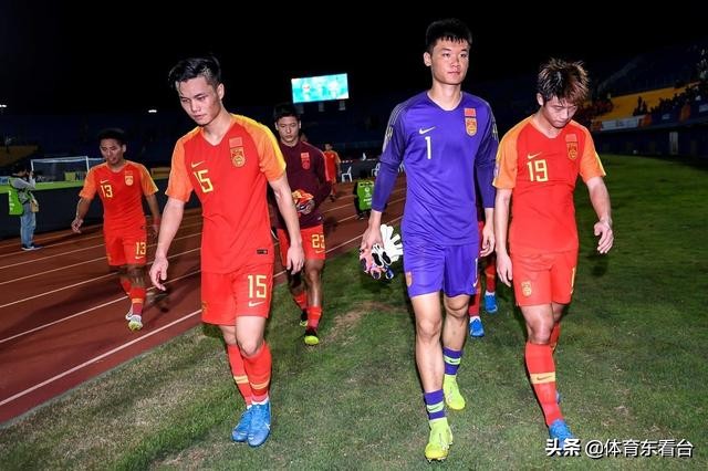 名嘴批判国足,名嘴炮轰足协足球