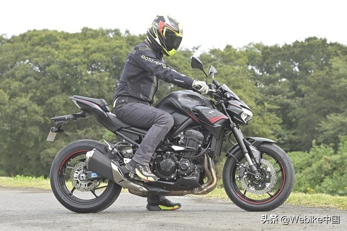 川崎z900跟川崎z1000有什么差别,川崎Z900驾驶体验